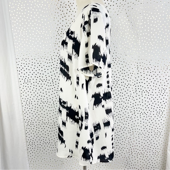 A Pea in the Pod x Daniel Rainn Abstract Brush Stroke Short Sleeve Top Size L - Picture 4 of 8